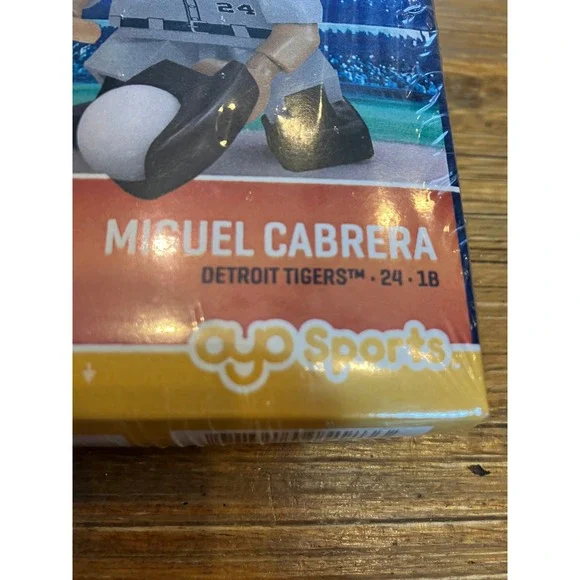 Oyo Sports Miguel Cabrera Detroit Tigers Generation 5 Series 14 Building Set NIB - Picture 3 of 3